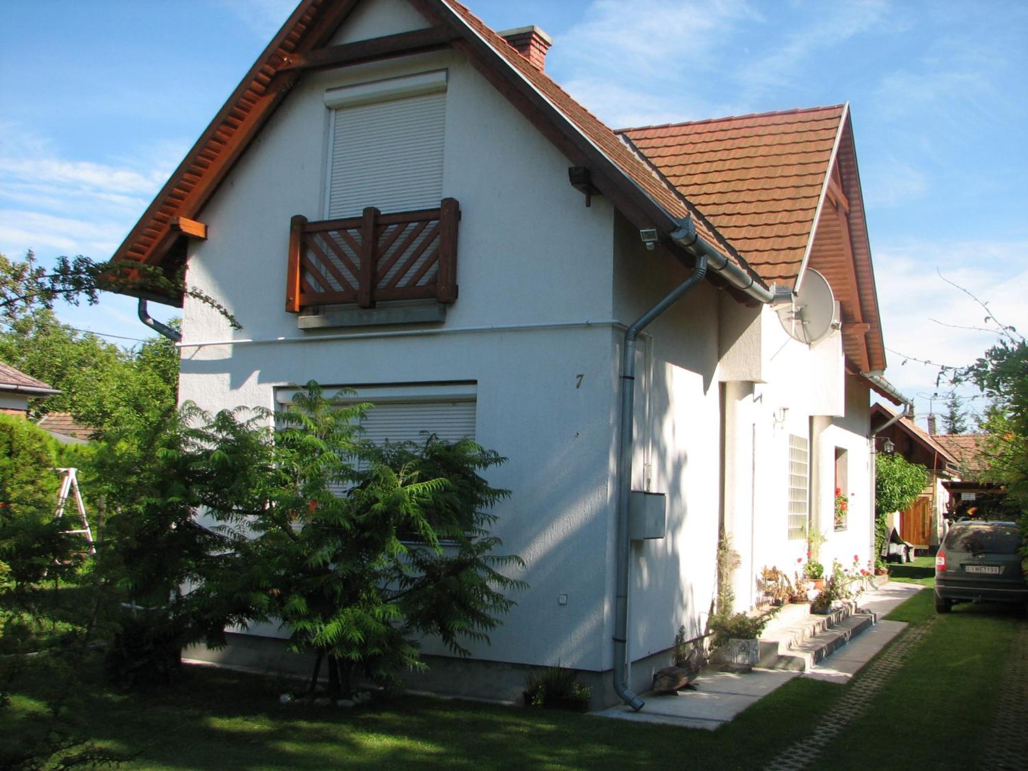 Villa Pipacs Haz Balatonlelle Exterior foto